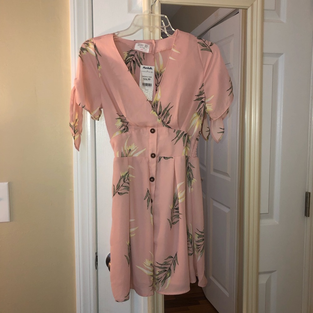 Sienna Sky XS Short Sleeve Dress